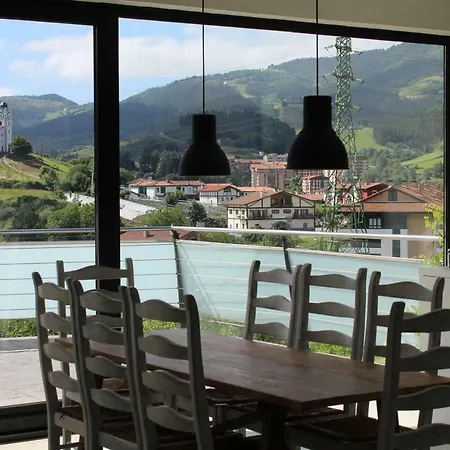 Abaraxka- Espectaculares Vistas A Verdes Montañas A Sólo 20 Minutos De La Playa Azcoitia